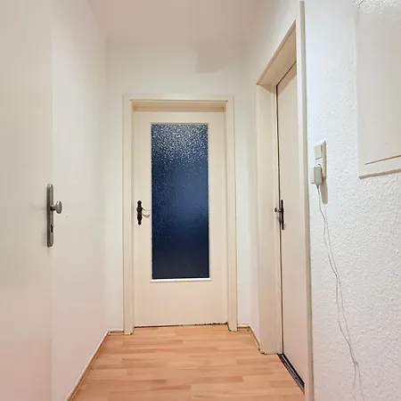 Komfortables Dachgeschoss-apartment In Ideal Fuer Monteure Neumuenster