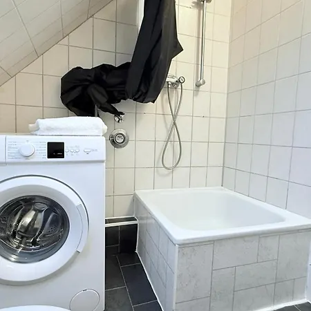 Apartamento Komfortables Dachgeschoss-apartment In Ideal Fuer Monteure Neumünster